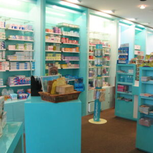 rayonnages et meubles pour mettre en valeur les produits