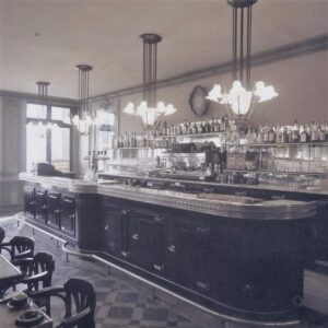 Brasserie typique des années 30 avec comptoir en étain ARANDA-MAS