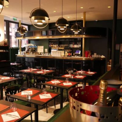 Comptoir de bar en étain et laiton