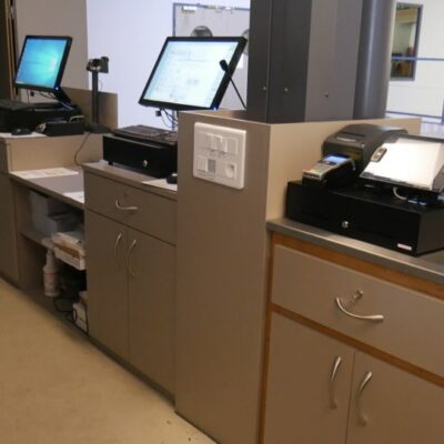 comptoir d'accueil pour bowling