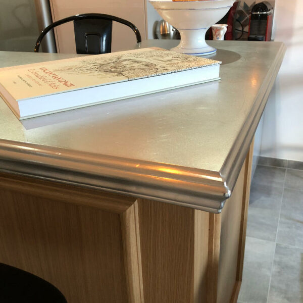 Comptoir classique en étain