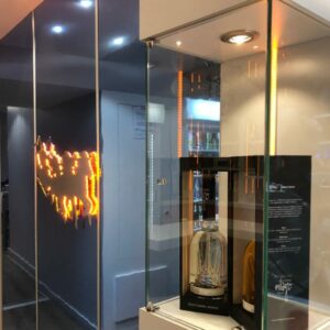 Vitrine de présentation et habillage mural