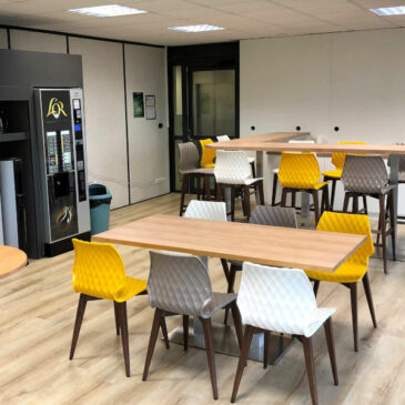 Espace détente moderne et convivial chez Airbus