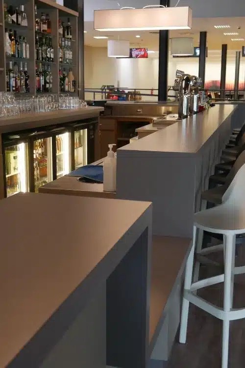 comptoir de bar en stratifié