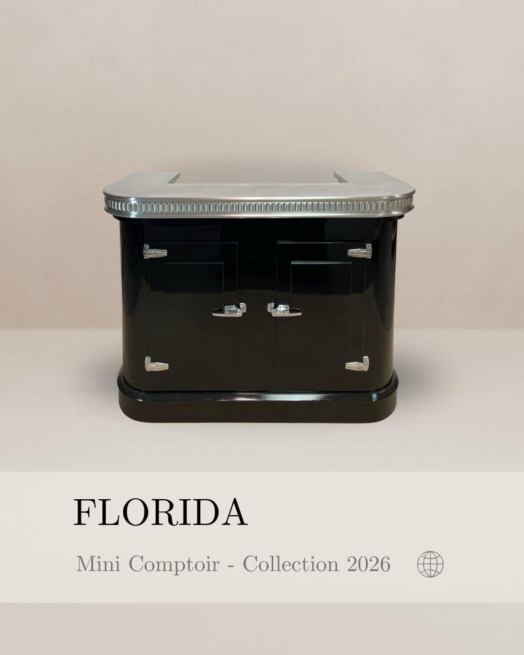 Mini comptoir Florida de la collection 2026, comptoir noir au style Art déco avec détails métalliques, vue de face.